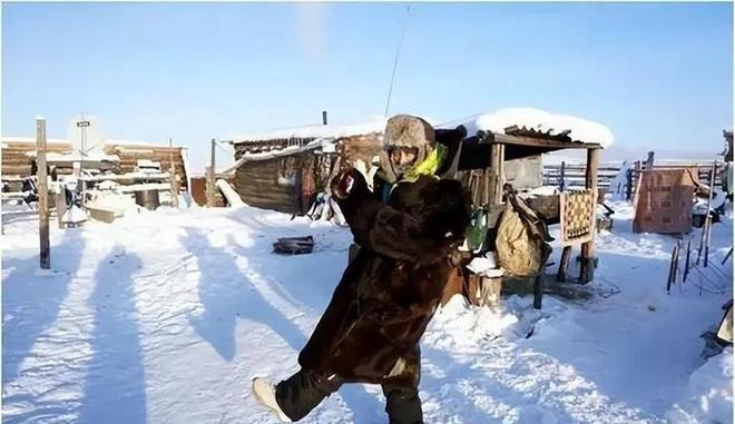 900人苹果30块1个1斤牛肉10多元电子pg西伯利亚-63℃小卖部:全村约(图10) 900人苹果30块1个1斤牛肉10多元电子pg西伯利亚-63℃小卖部:全村约(图10)