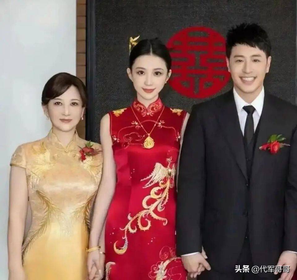 首出镜年轻漂亮像40岁抢着打扫卫生pg模拟器宣云晒上海豪宅潘玮柏岳母(图6)